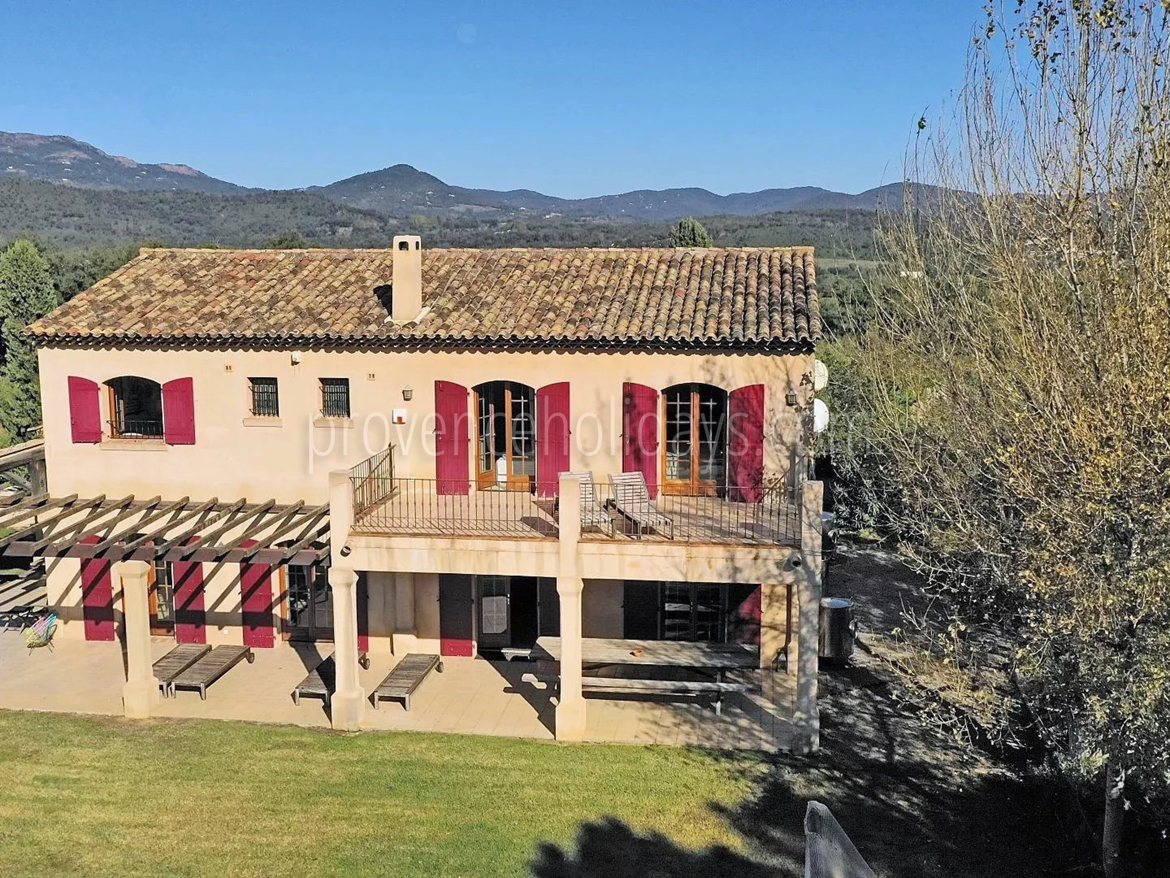 11 - Villa au cœur des vignes à Grimaud: Villa: Exterior