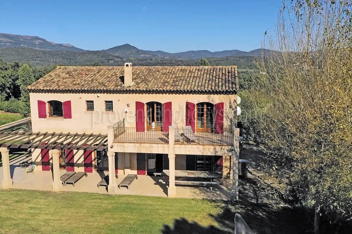 11 - Villa au cœur des vignes à Grimaud: Villa: Exterior