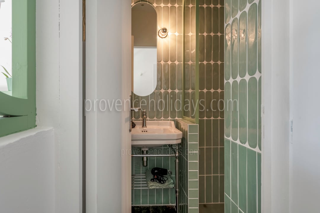 36 - Le Moulin de Gordes: Villa: Bathroom