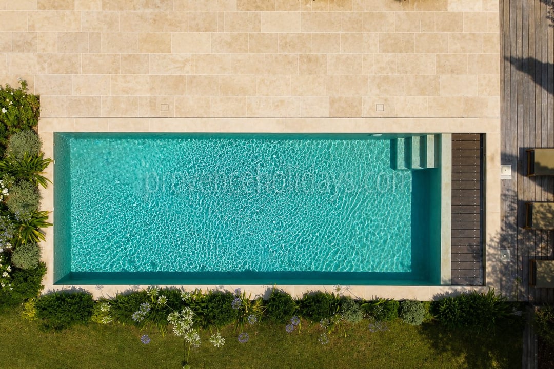 Contemporary villa within walking distance of the village of Maussane-les-Alpilles - Swimming Pool