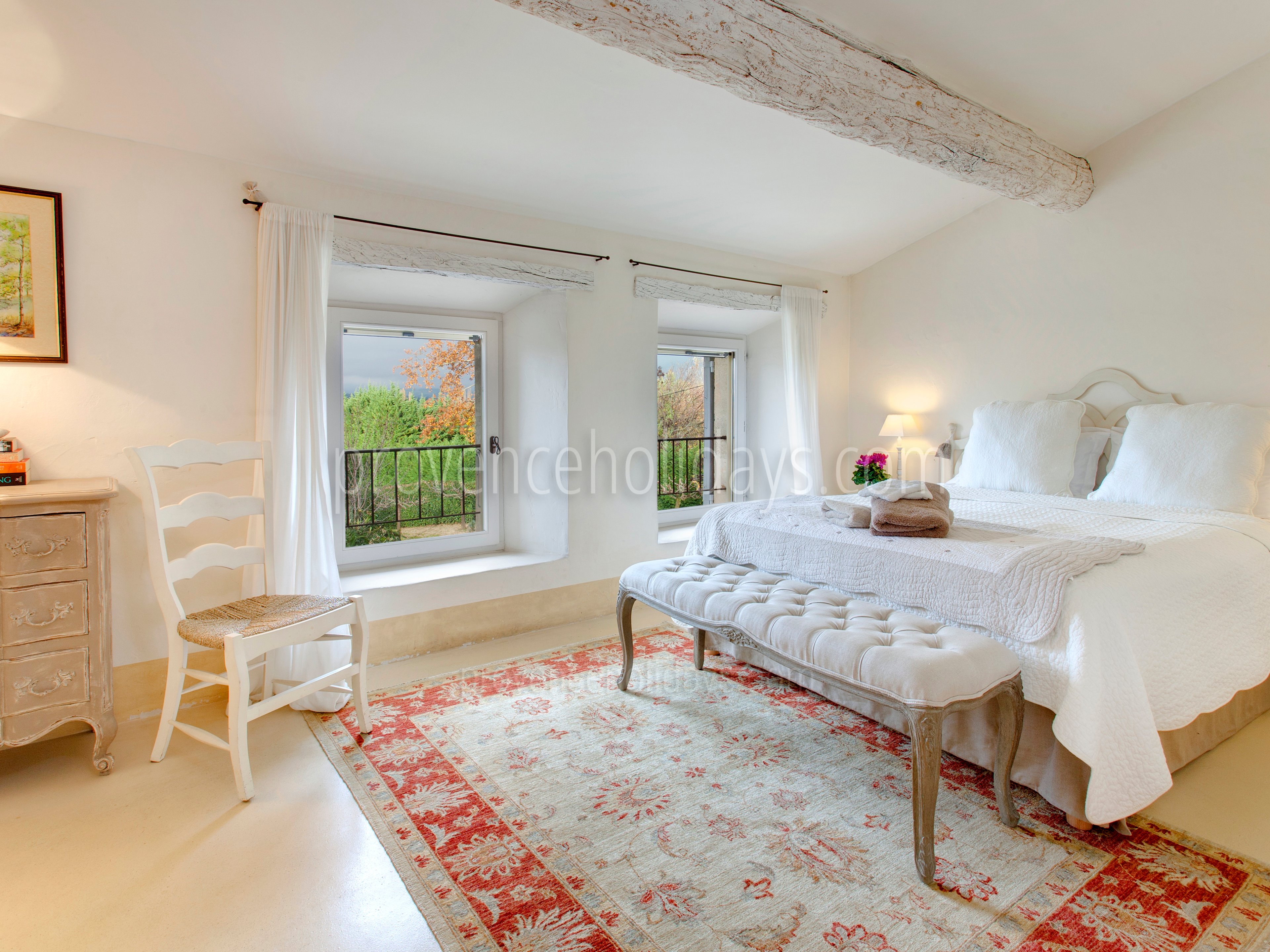 4 - Mas Bonnieux: Villa: Bedroom