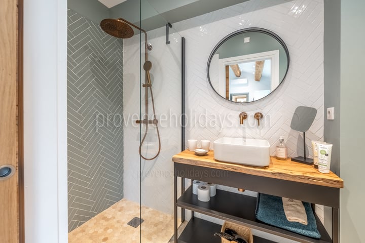 61 - Mas Aurelia: Villa: Bathroom