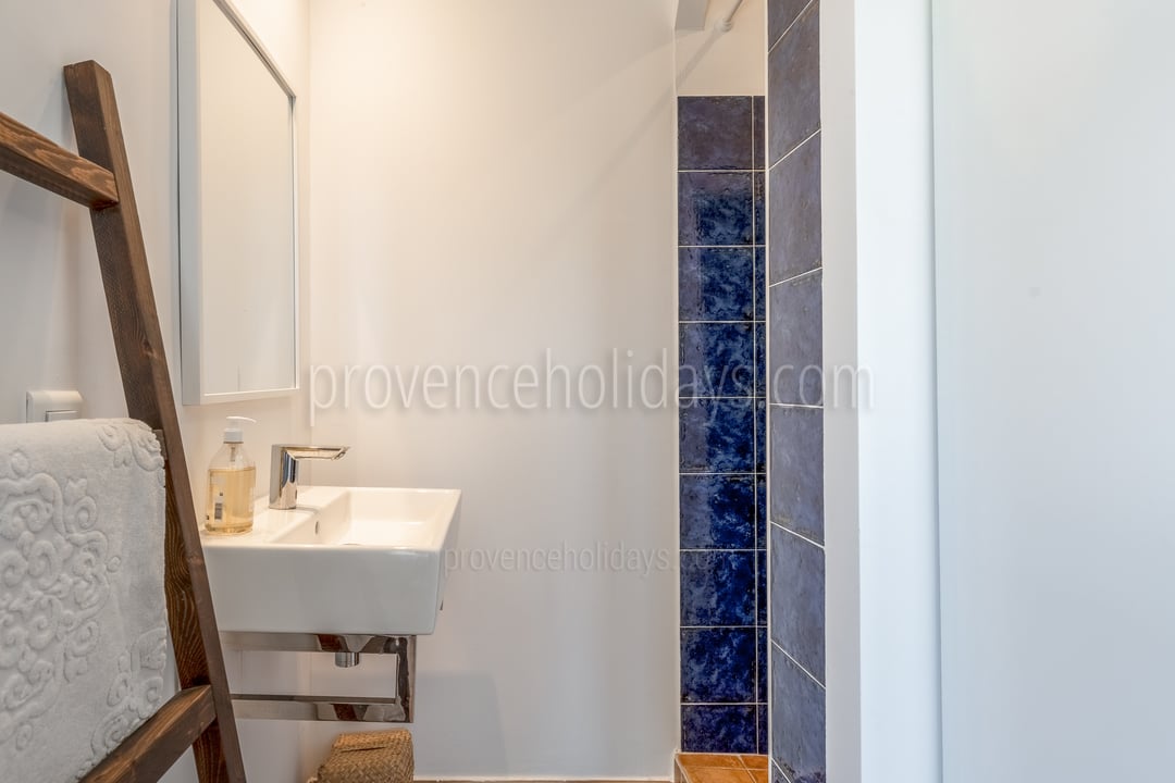 30 - Maison Ferdinand: Villa: Bathroom