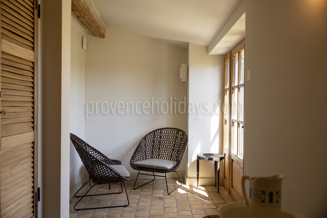 23 - Mas du Rocher: Villa: Interior