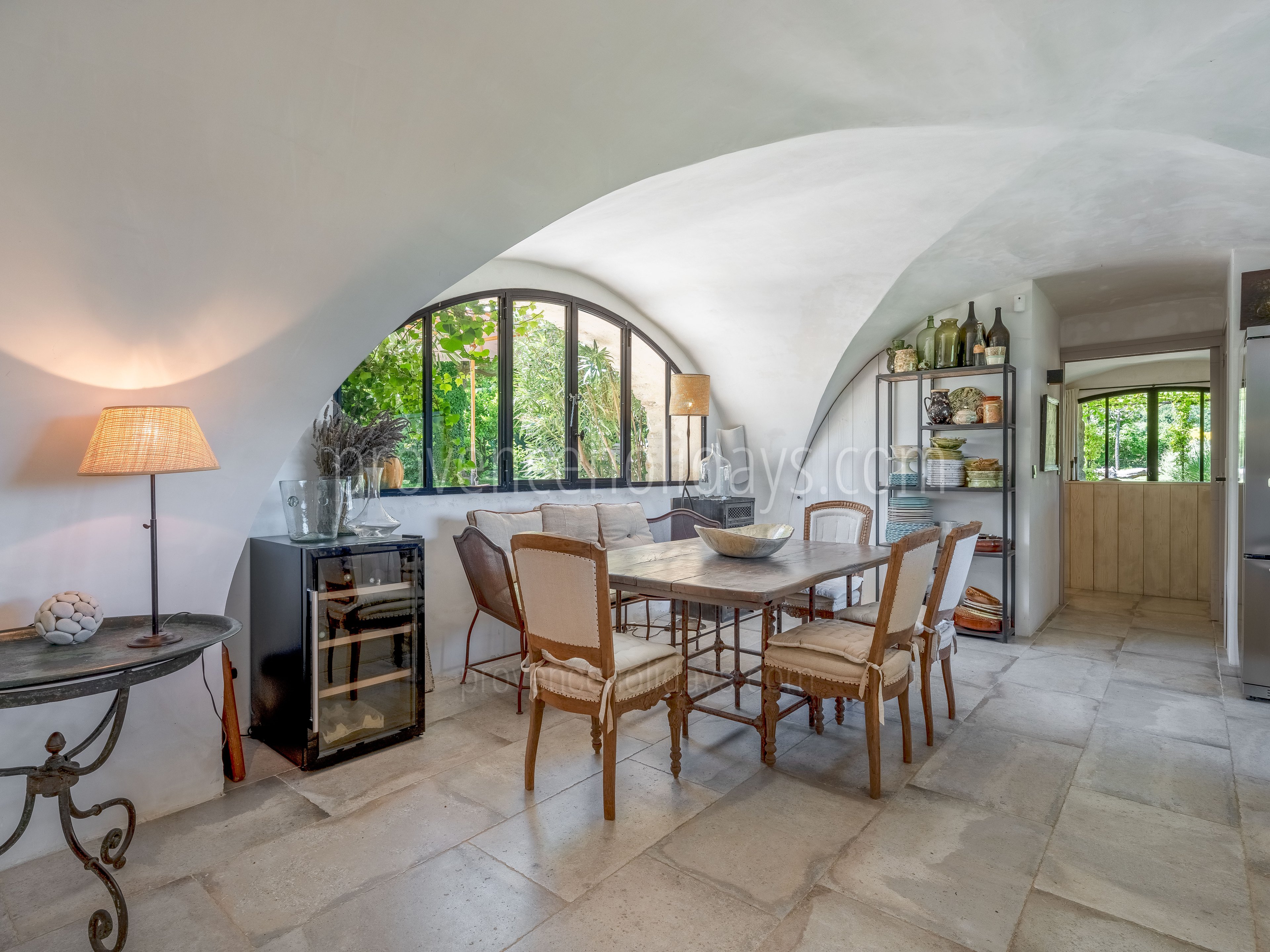 29 - La Chapelle Saint-Pons: Villa: Interior