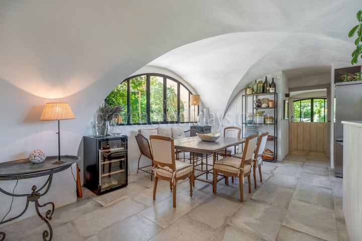 29 - La Chapelle Saint-Pons: Villa: Interior