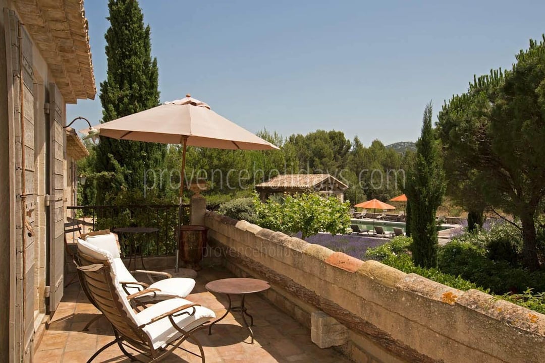 12 - Le Mas des Lavandes: Villa: Exterior