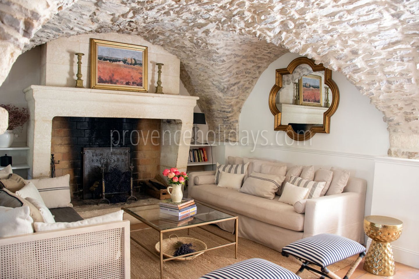 26 - Mas Mouriès: Villa: Interior