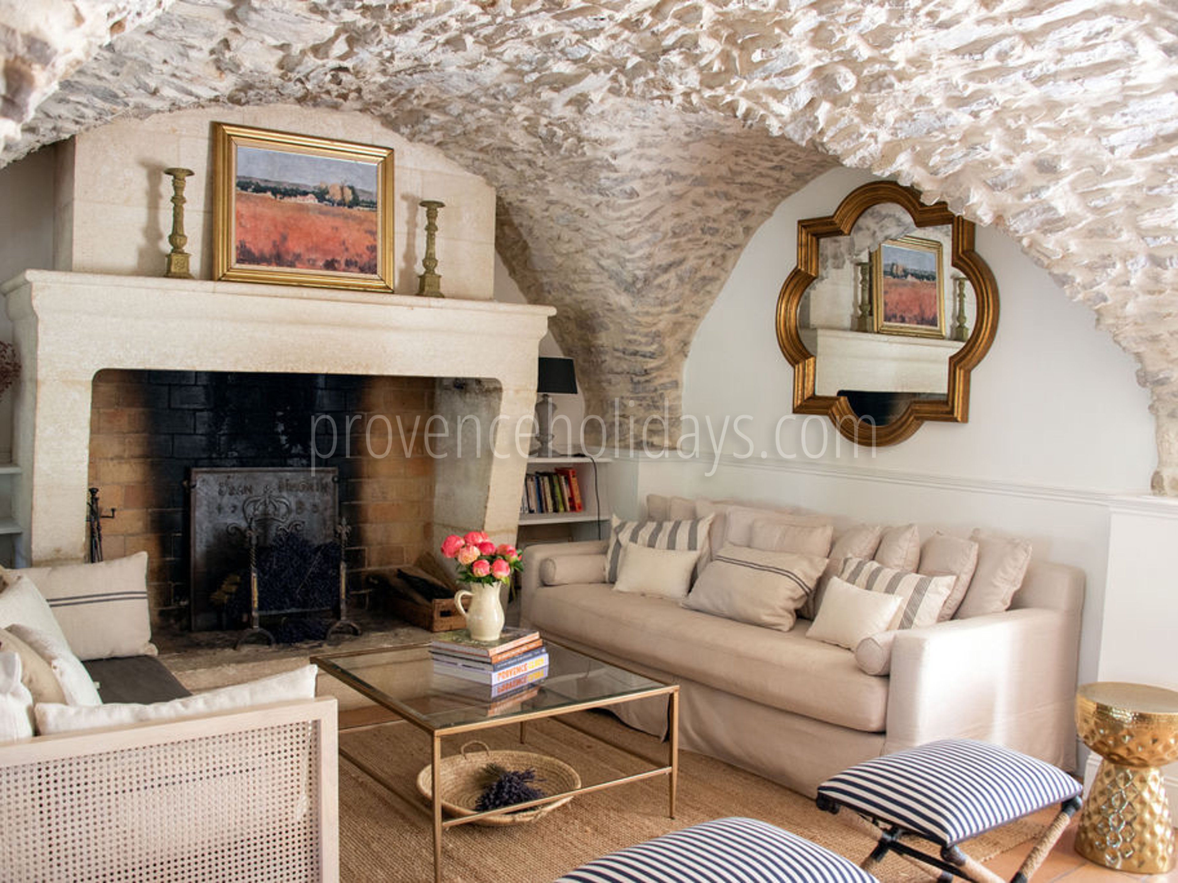 26 - Mas Mouriès: Villa: Interior