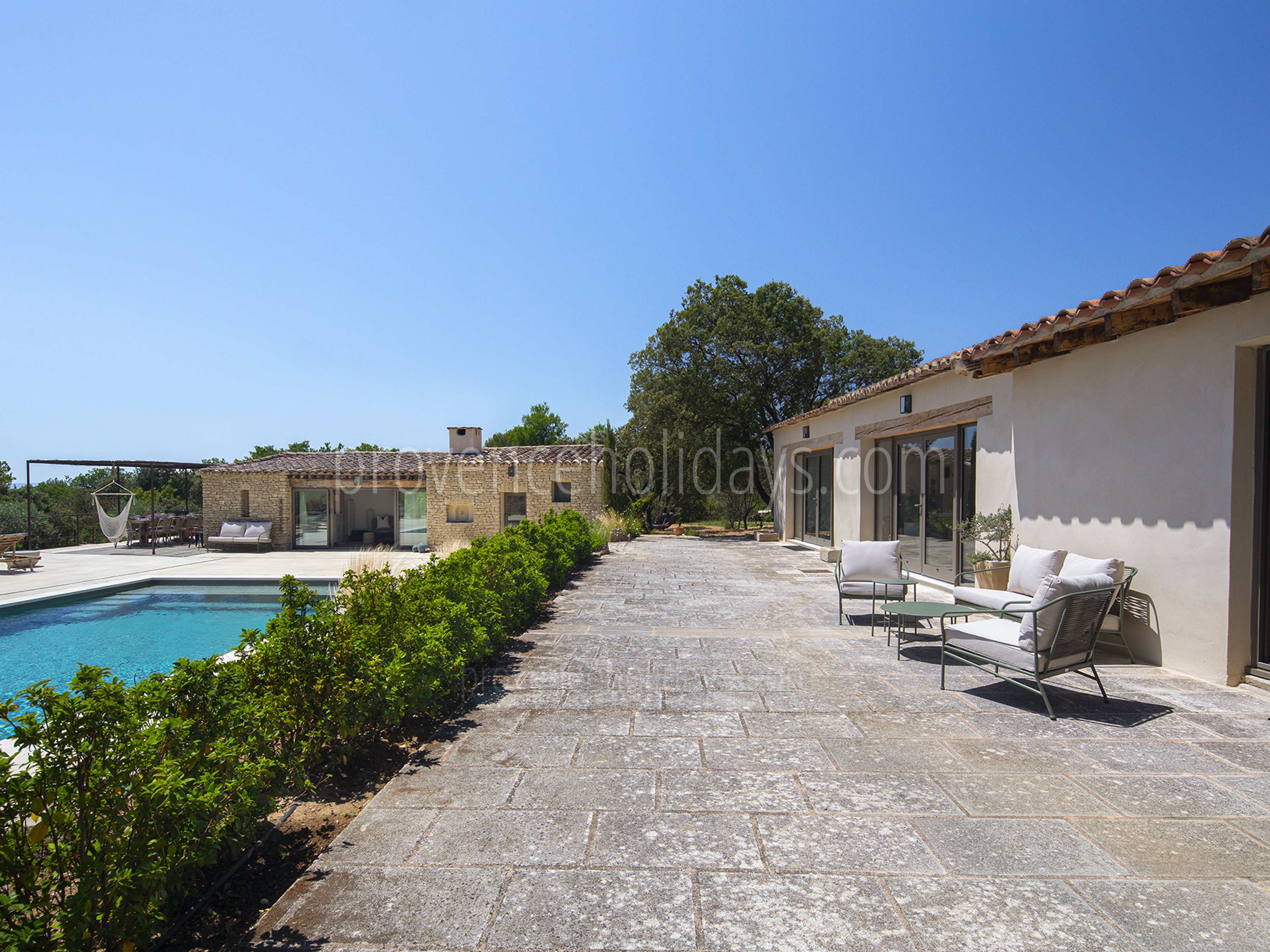 28 - Escapade en Luberon: Villa: Exterior