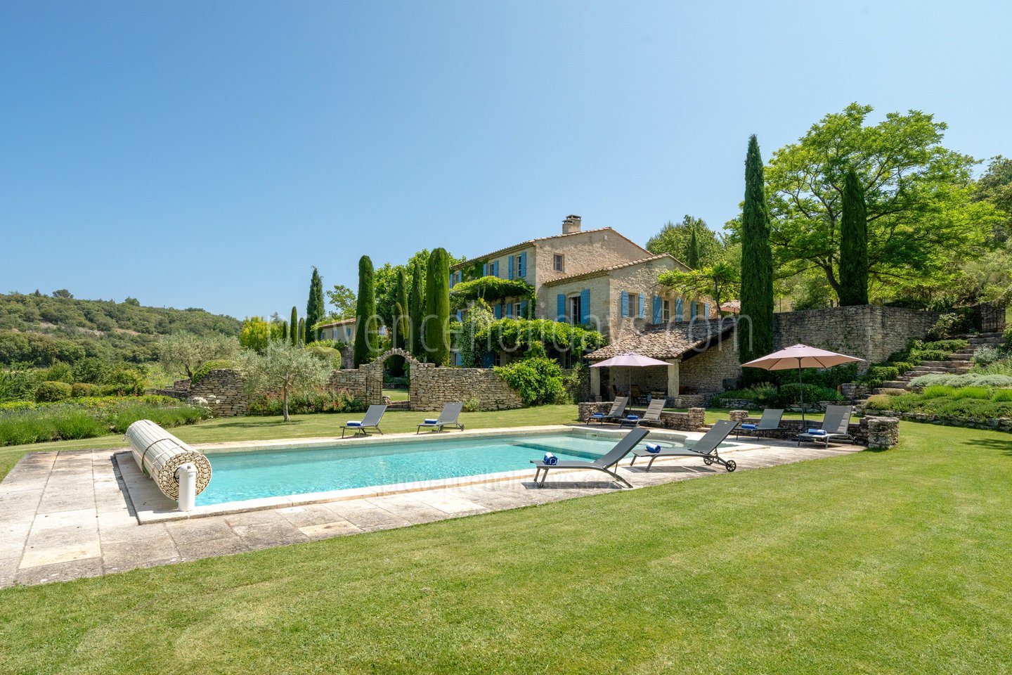 43 - Le Mas de Bonnieux: Villa: Exterior