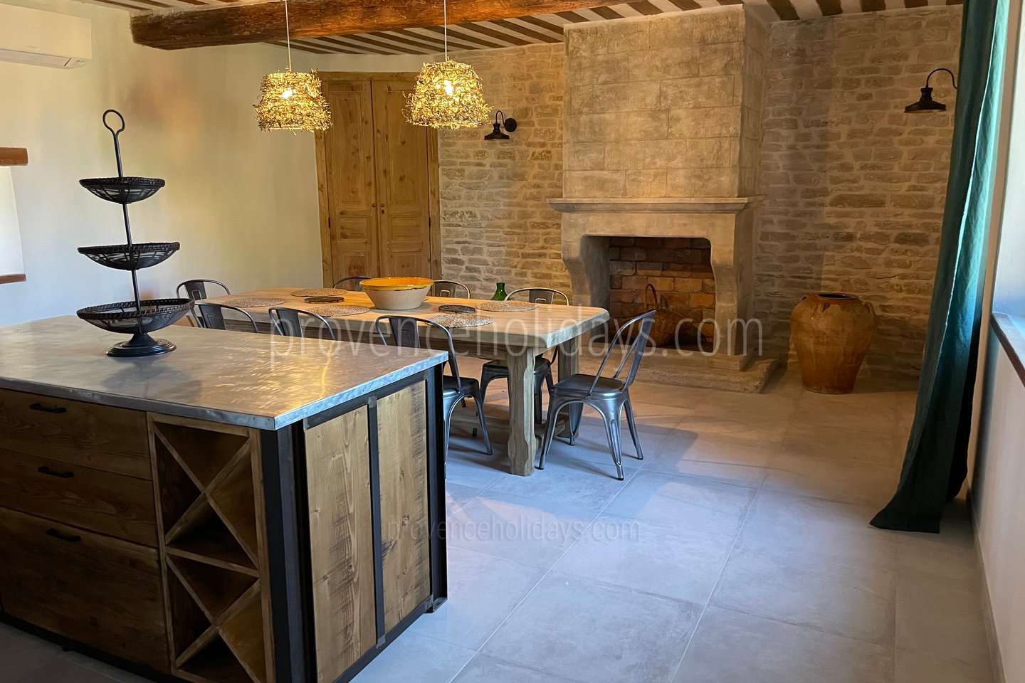 22 - La Bâtisse de L\'Isle: Villa: Interior