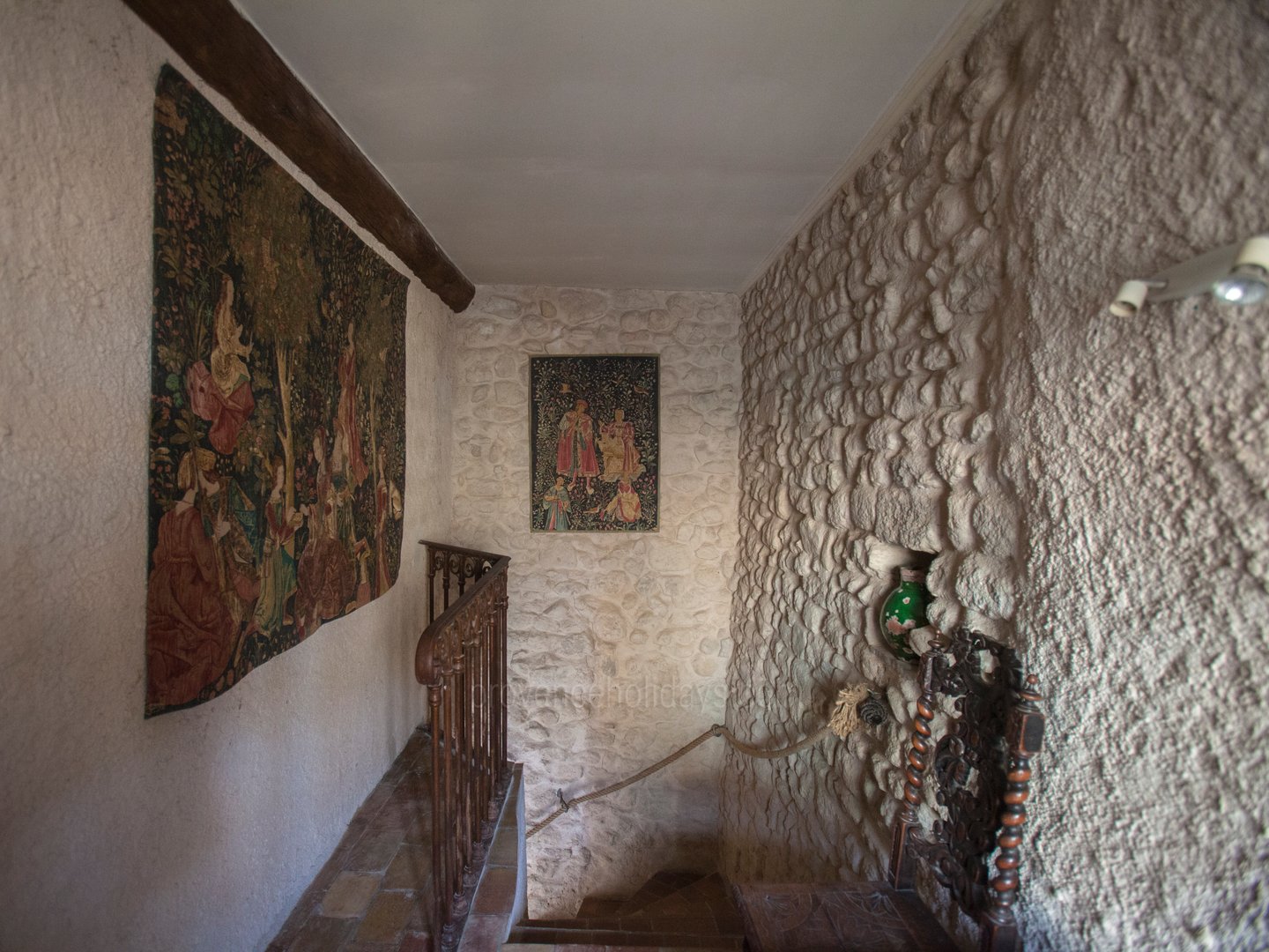 46 - La Maison de Grambois: Villa: Interior