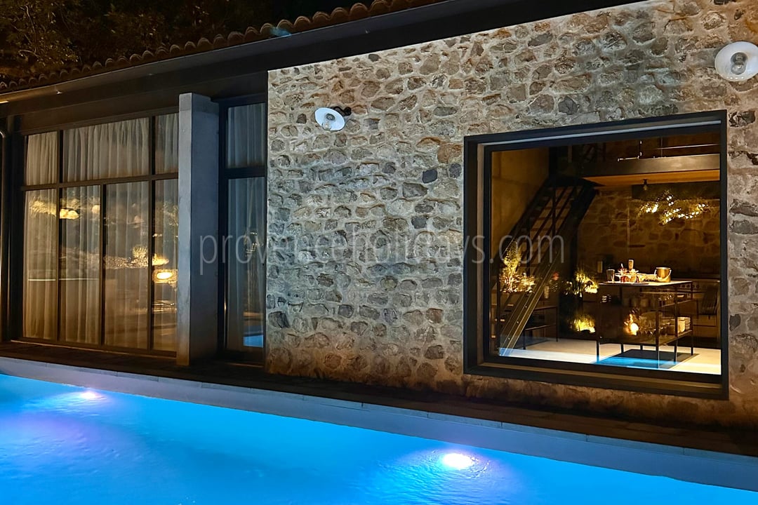 61 - Mas Villard: Villa: Pool