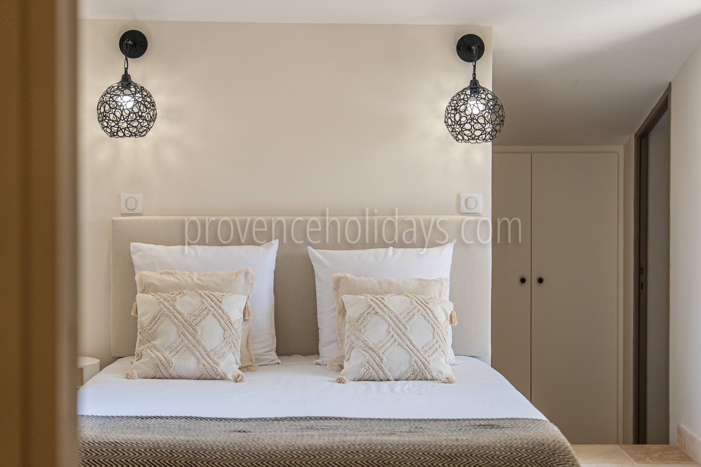 27 - Mas de la Rivière Secrète: Villa: Bedroom 2
