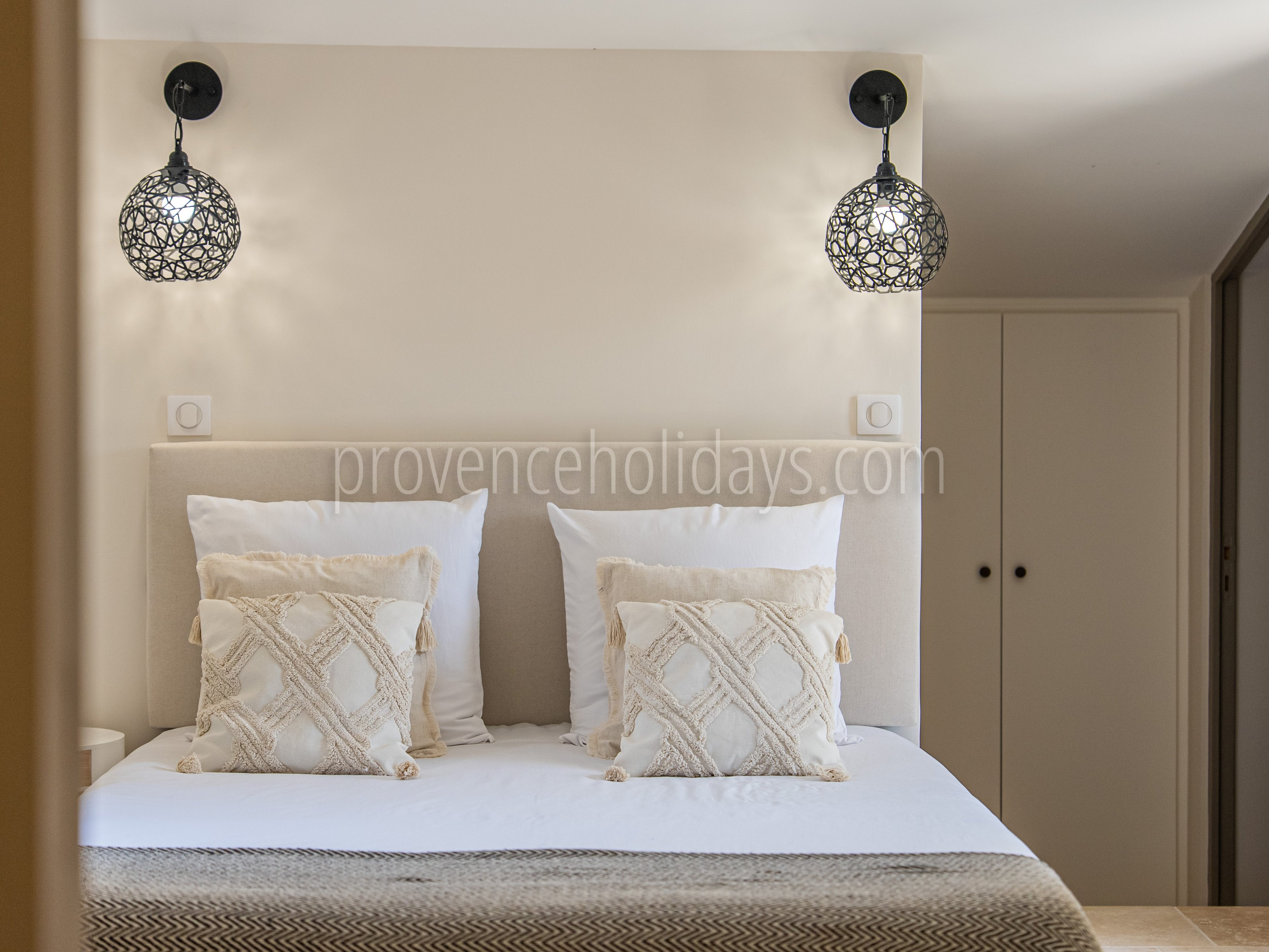 27 - Mas de la Rivière Secrète: Villa: Bedroom 2