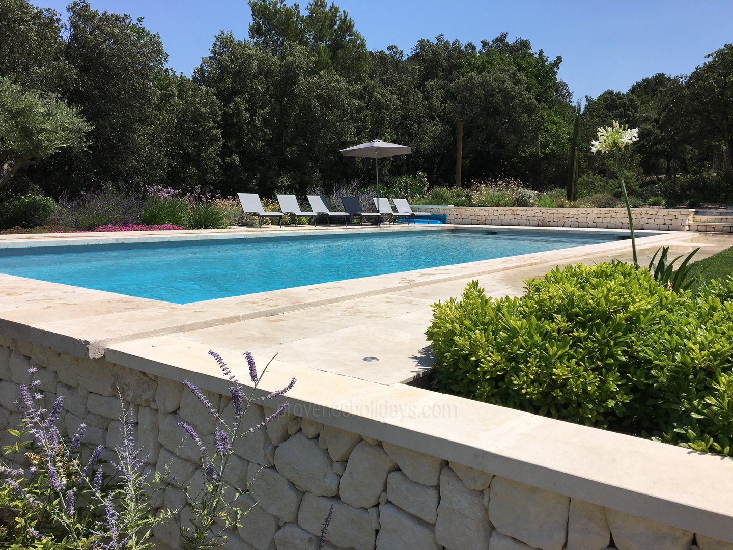 27 - Le Mas Provençal: Villa: Pool