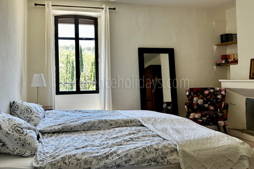 14 - La Bastide: Villa: Bedroom