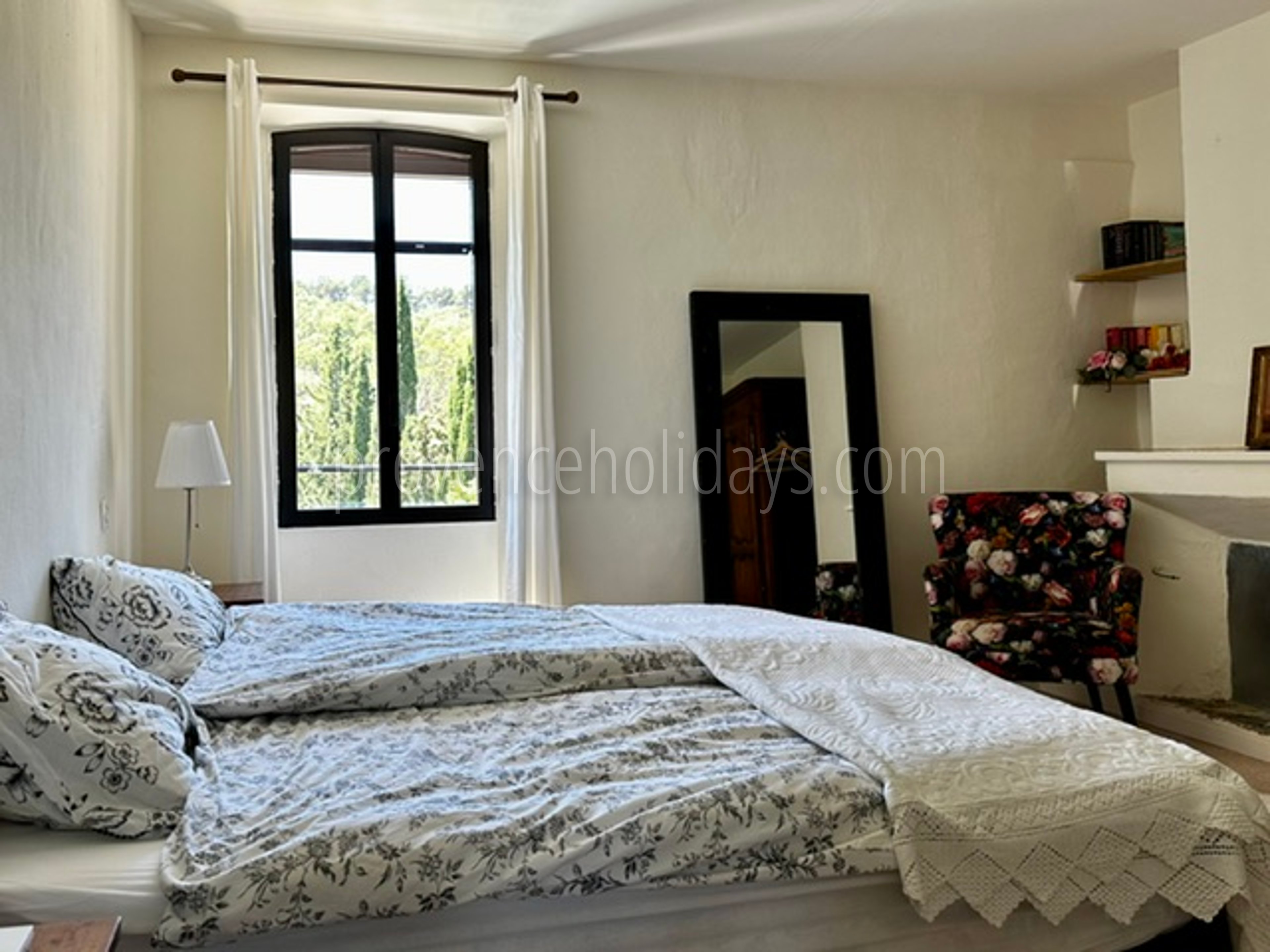 14 - La Bastide: Villa: Bedroom