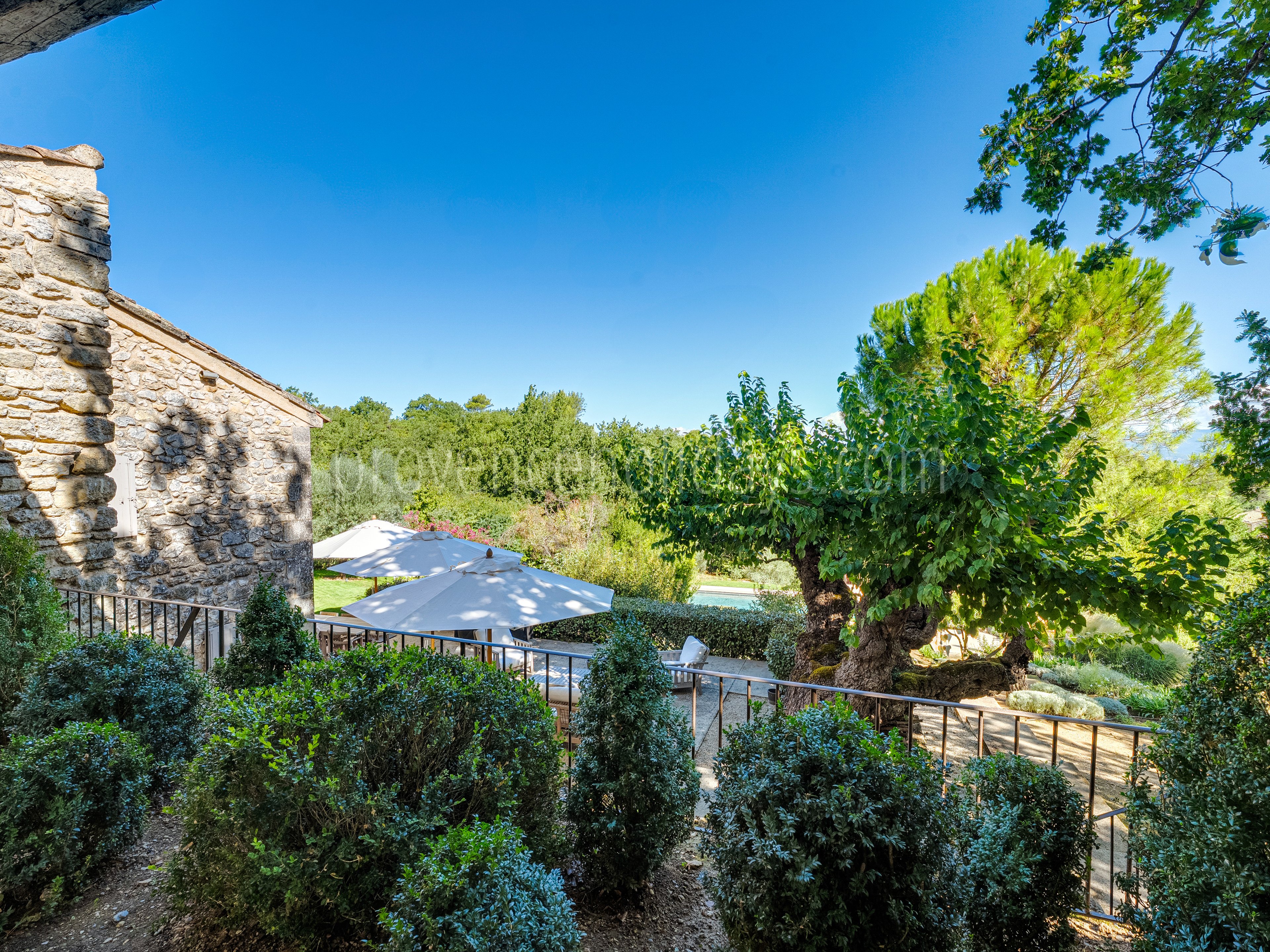33 - Domaine des Pierres: Villa: Exterior