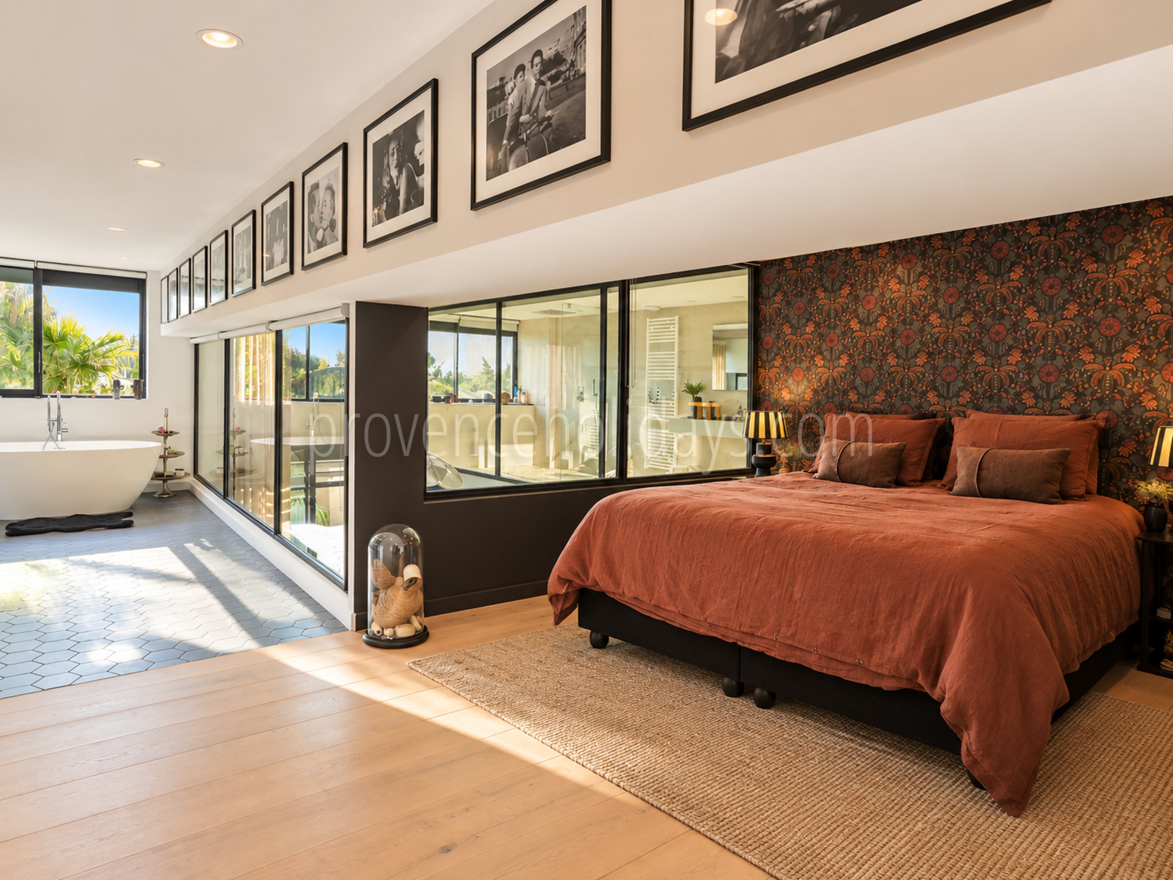 6 - A stunning loft within walking distance of the town centre: Villa: Bedroom