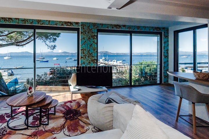 16 - Villa Les Pieds Dans L\'eau: Villa: Interior