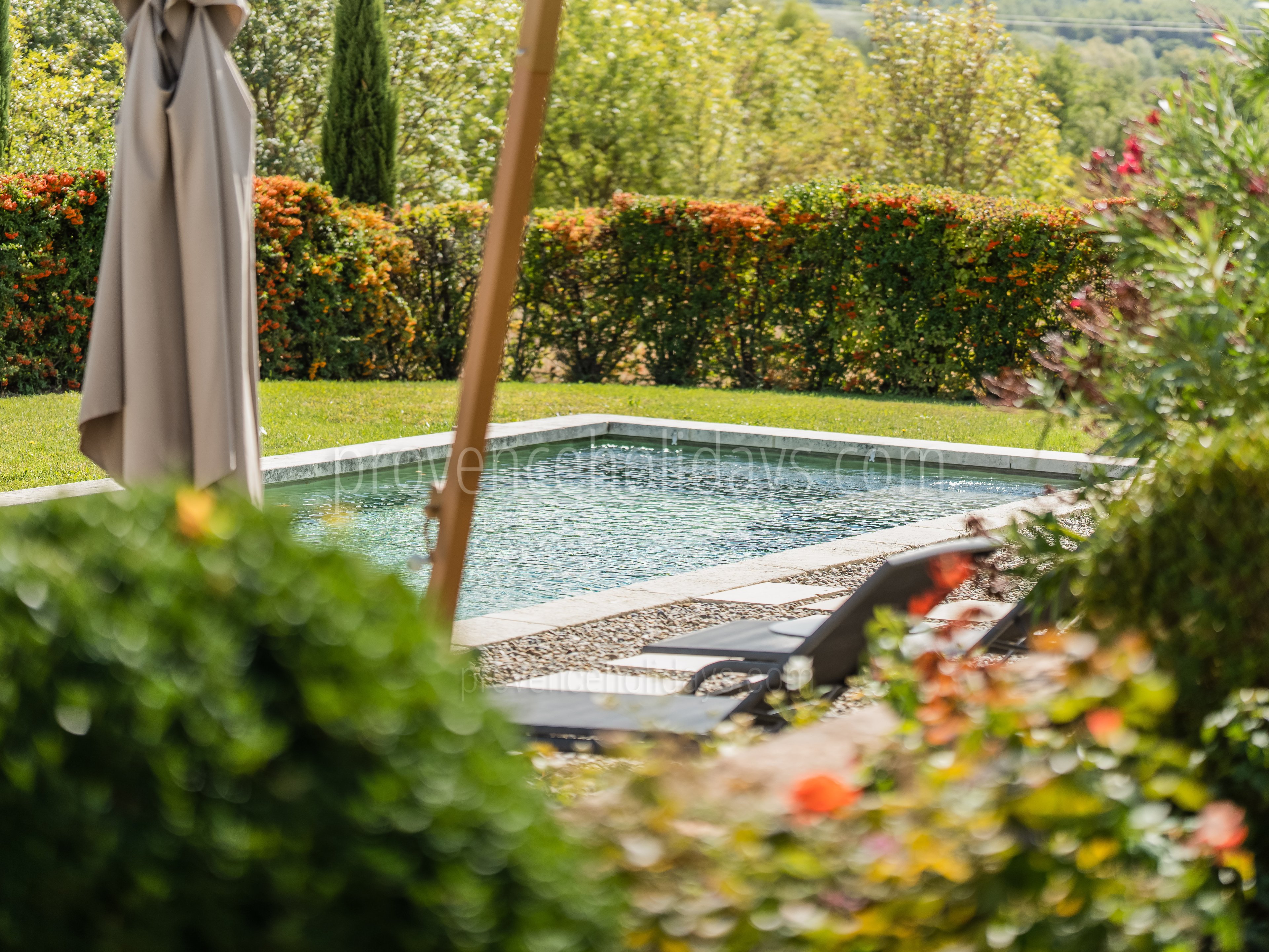 27 - Mas des Barbiers: Villa: Exterior