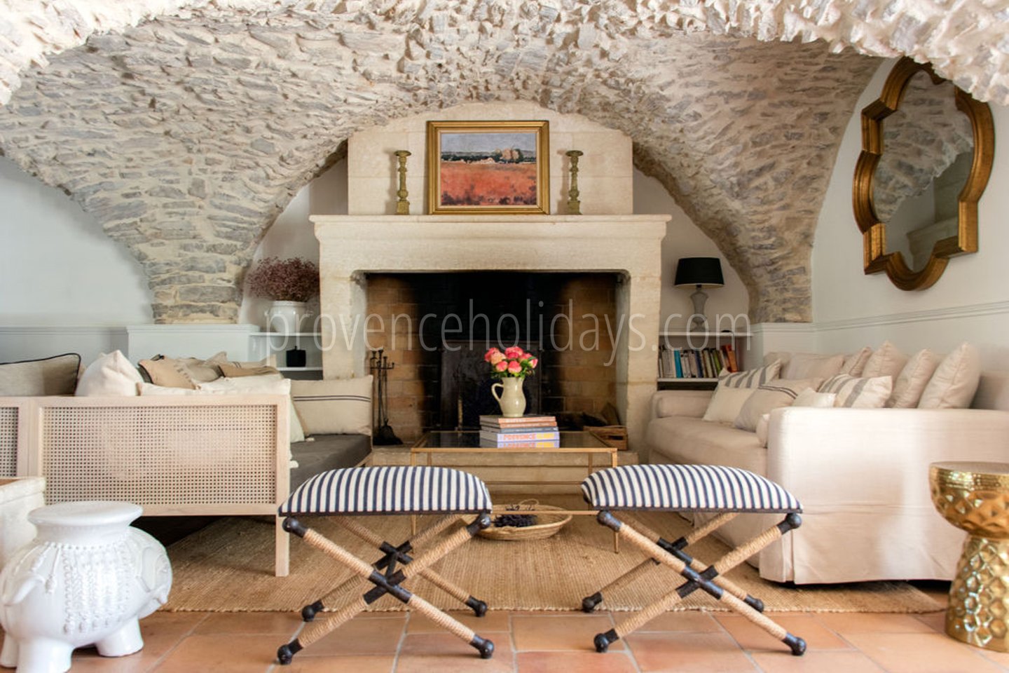 25 - Mas Mouriès: Villa: Interior