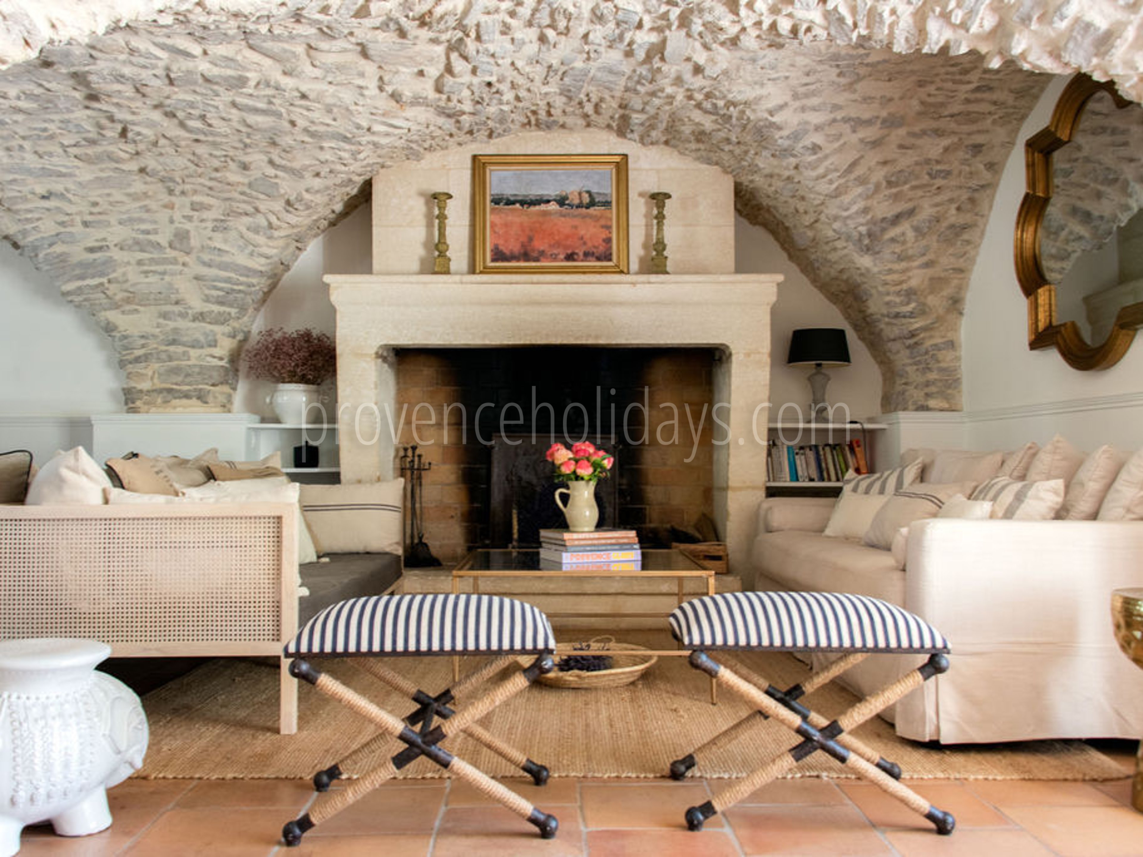 25 - Mas Mouriès: Villa: Interior