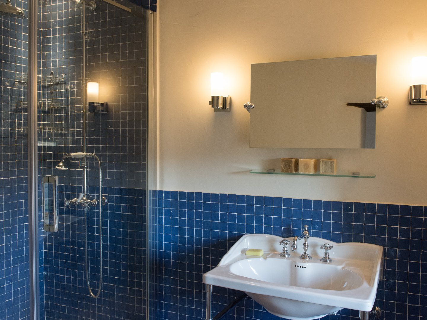 12 - Maison Louise: Villa: Bathroom