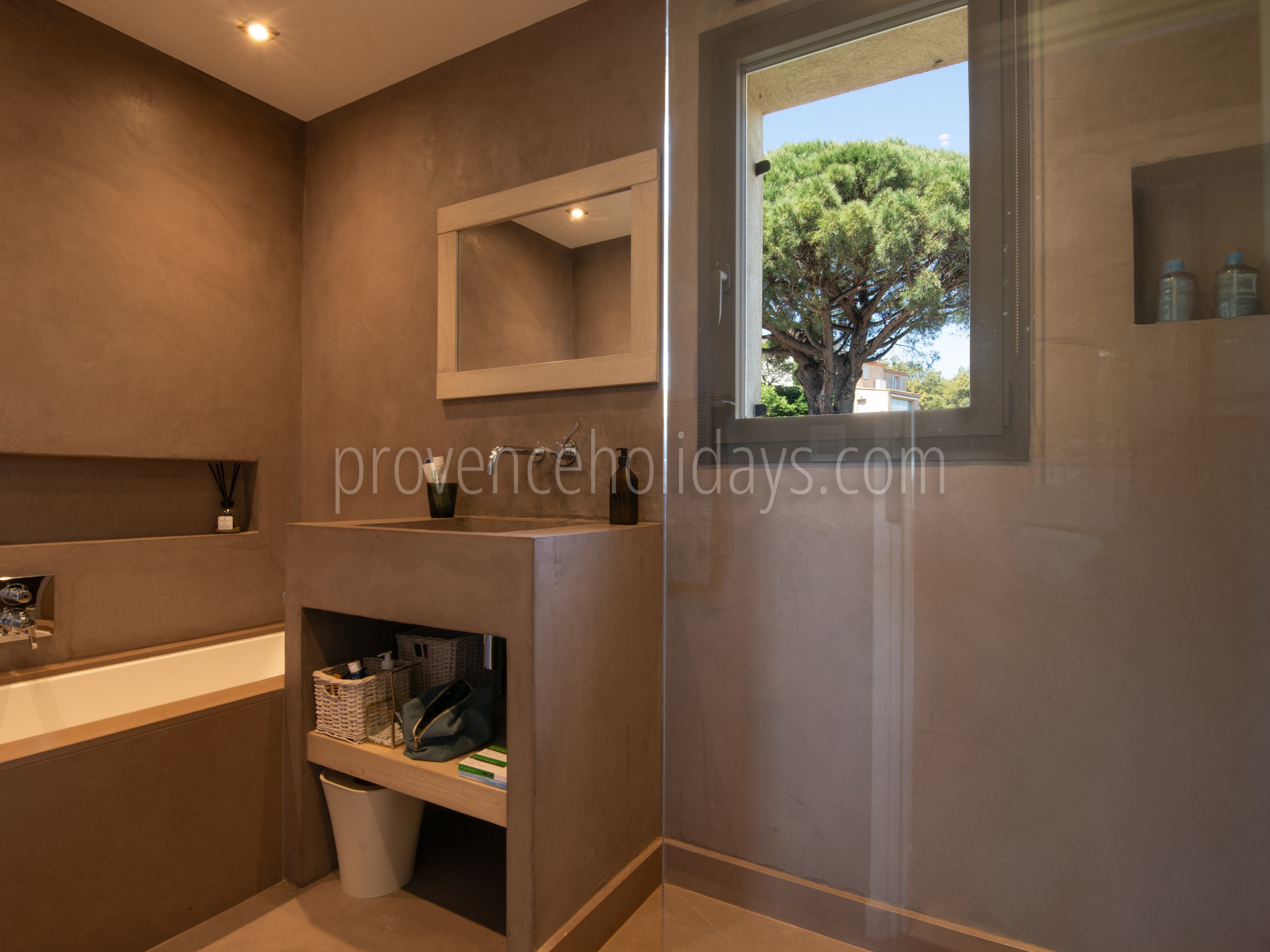 16 - Villa Infinite: Villa: Bathroom