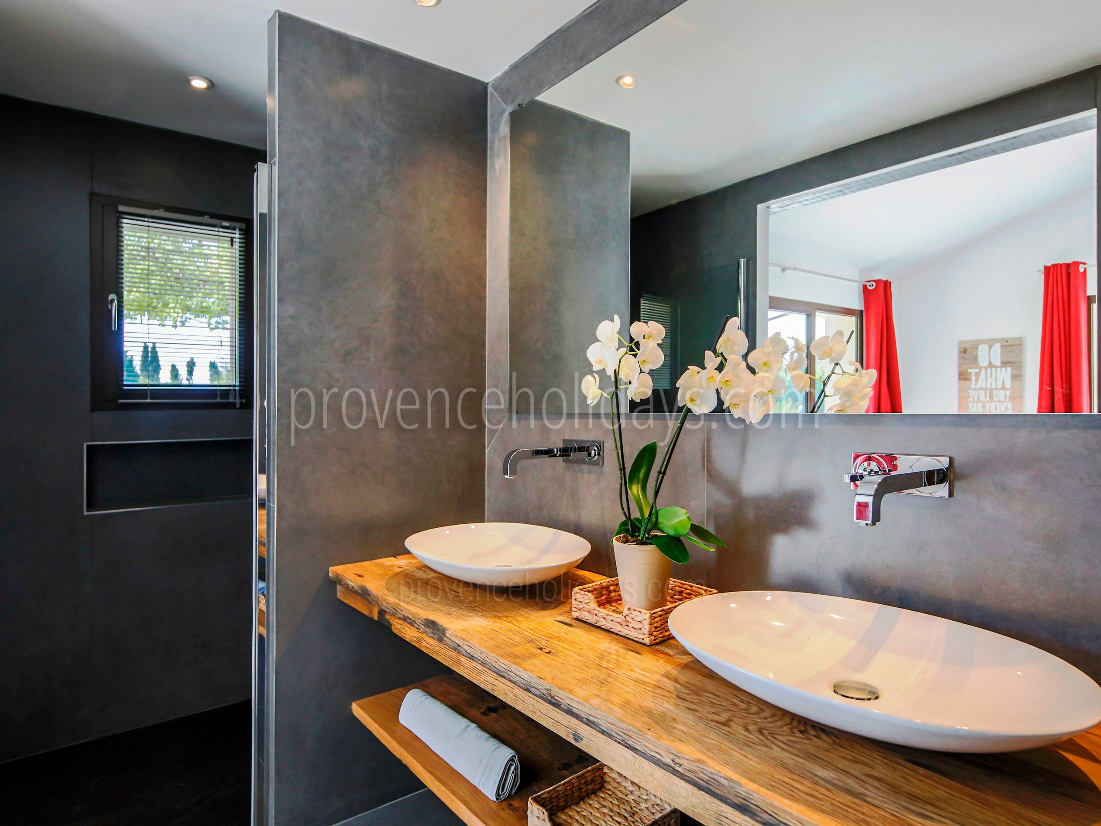 36 - Mas Luna: Villa: Bathroom