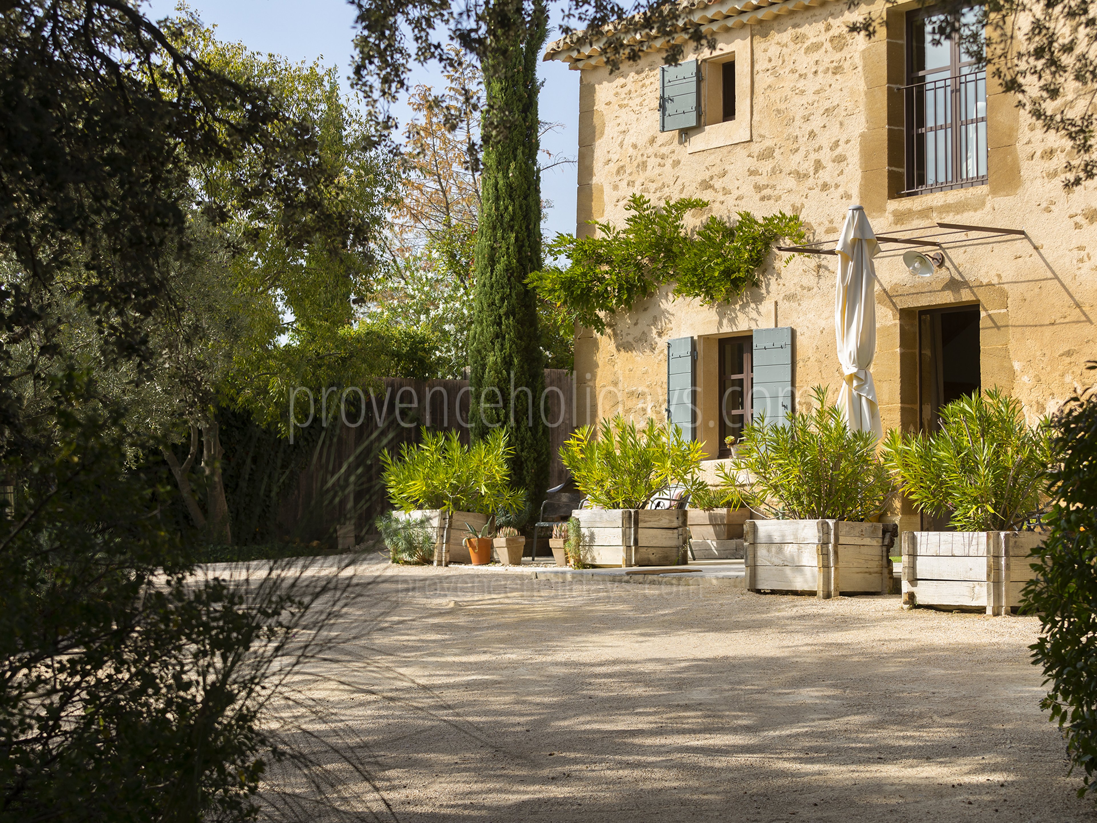 2 - Bergerie de Beaumes: Villa: Exterior