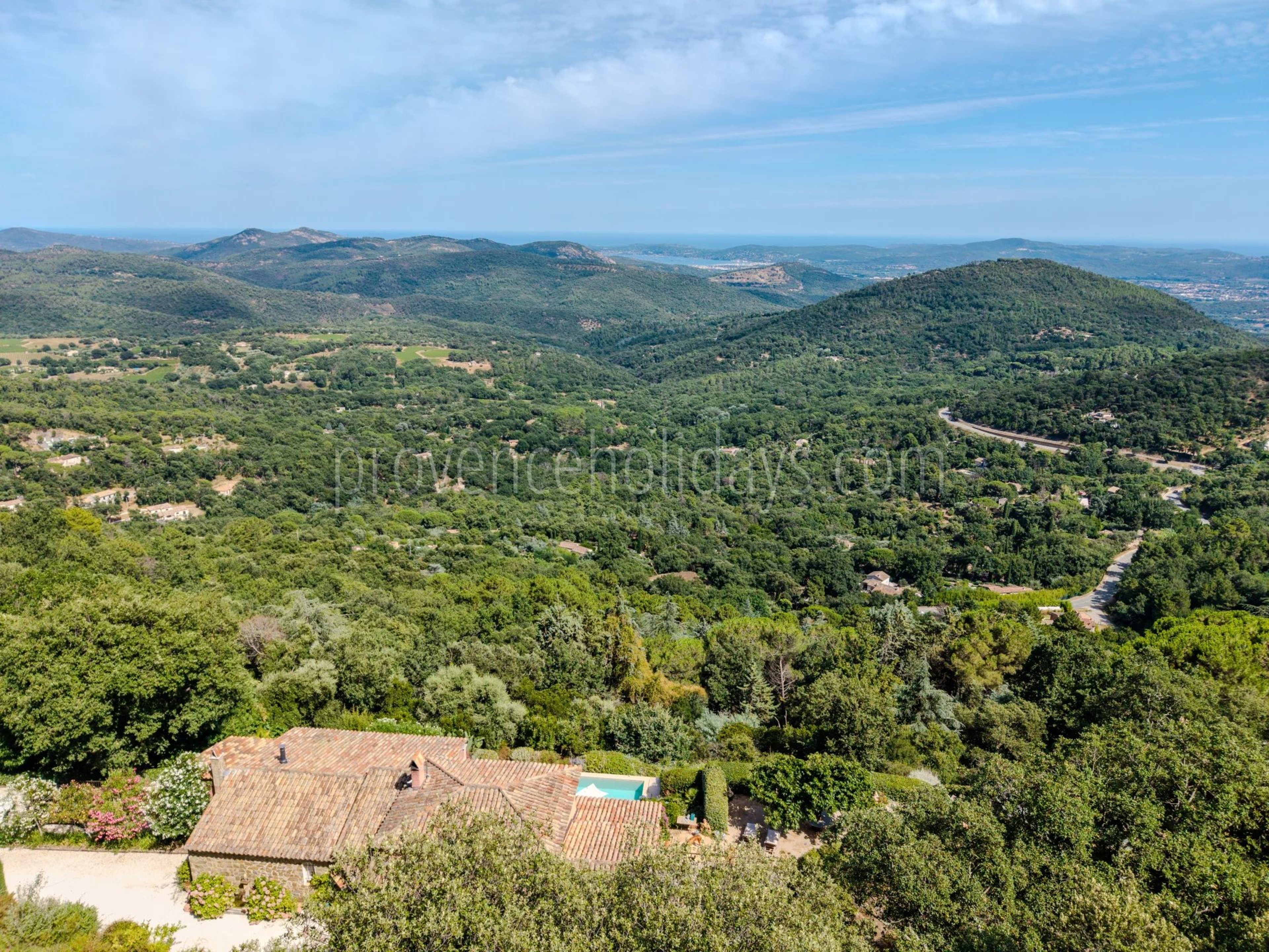 37 - Villa with sauna in La Garde-Freinet: Villa: Exterior