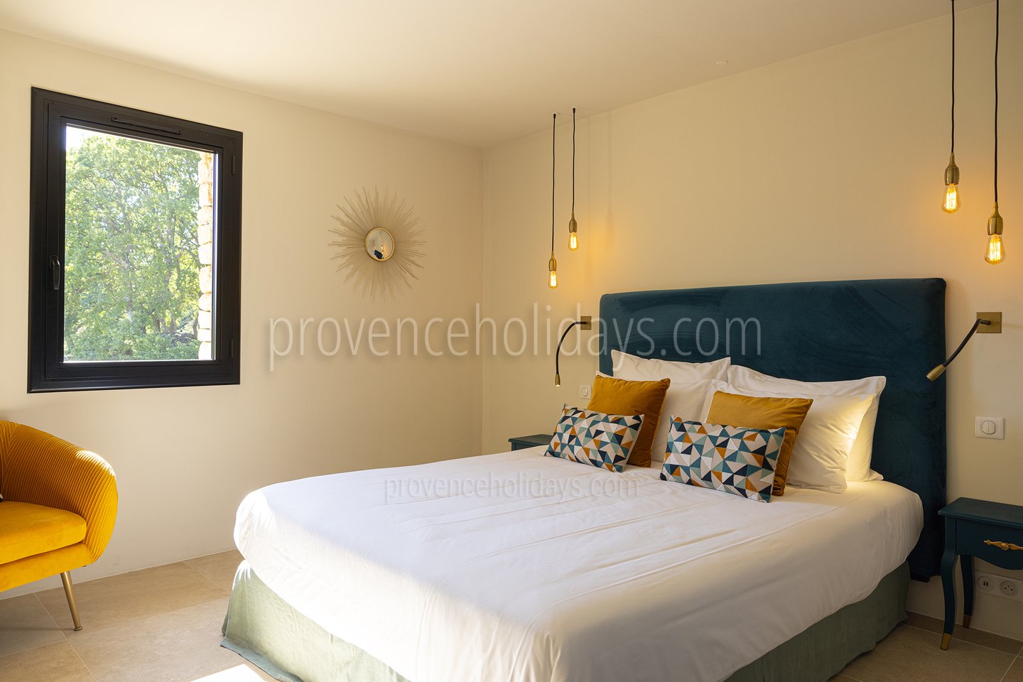 12 - Mas des Firmins: Villa: Bedroom