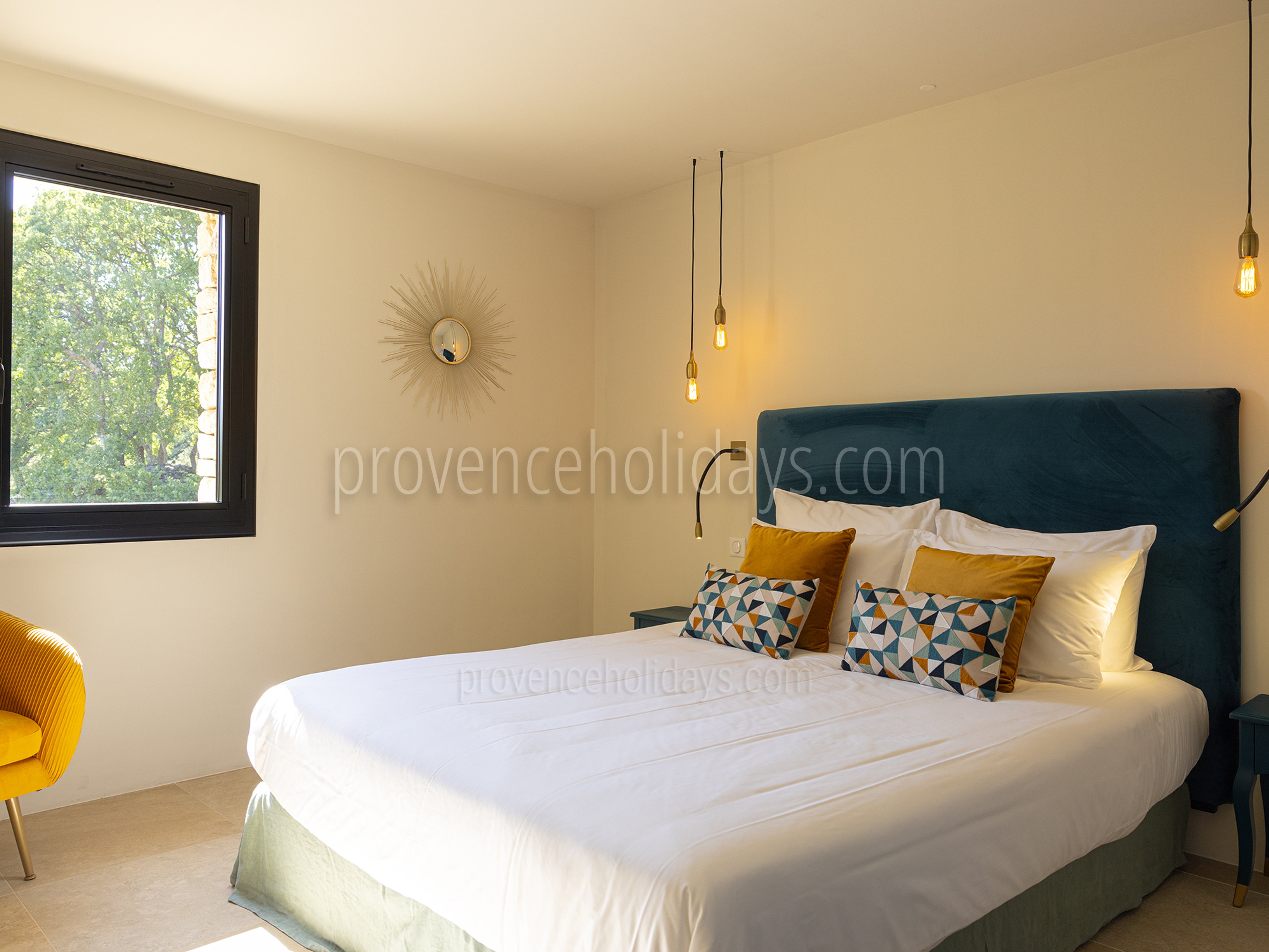 12 - Mas des Firmins: Villa: Bedroom