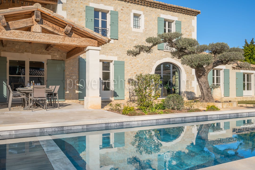 51 - Mas Lucie: Villa: Exterior
