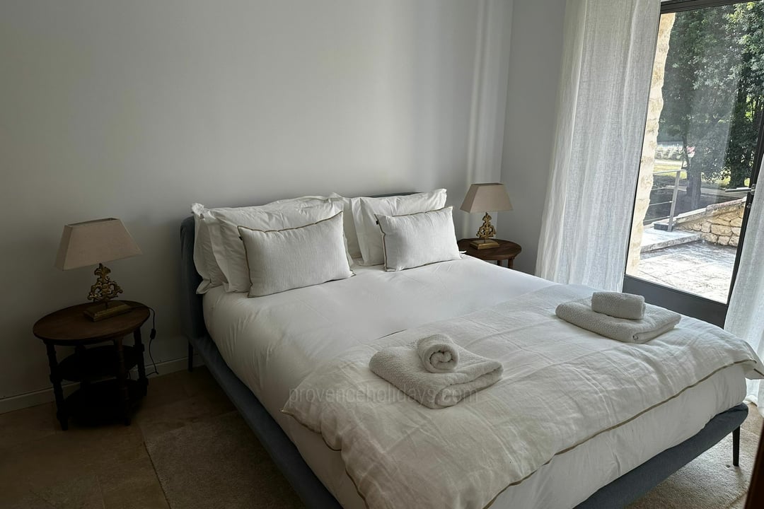 24 - Maison du Carlet: Villa: Bedroom