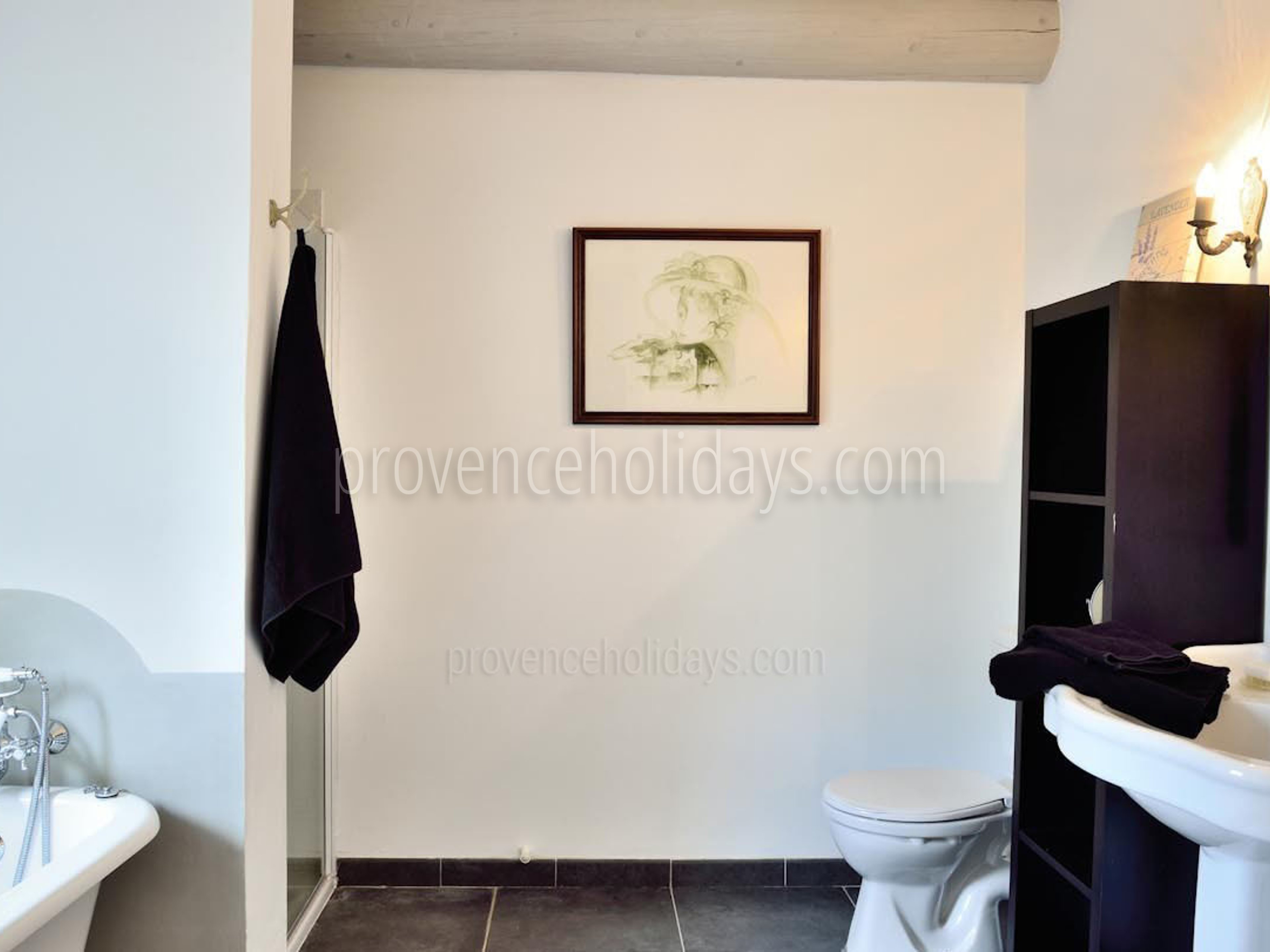 19 - La Bastide des Chênes: Villa: Bathroom