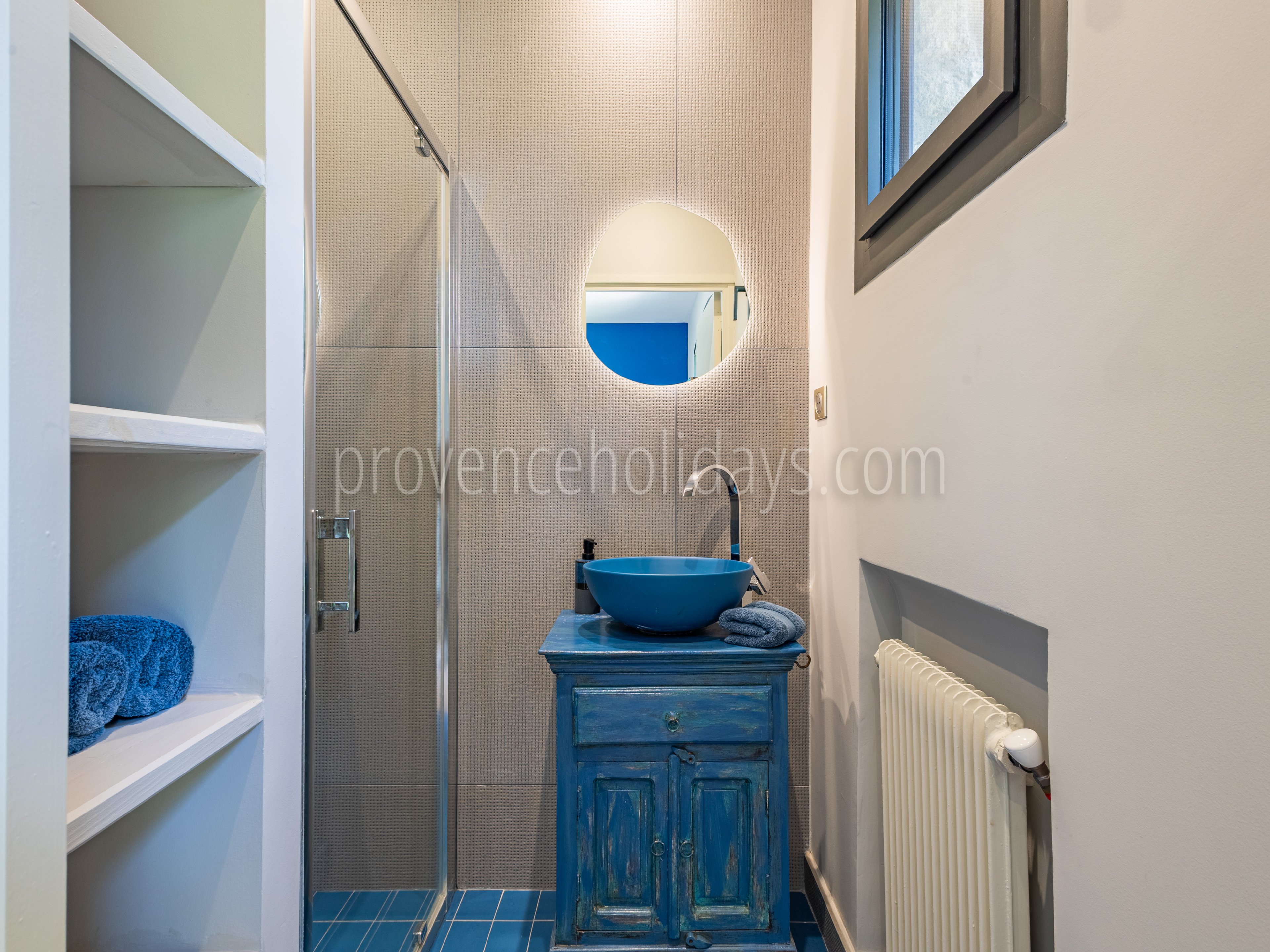 39 - Mas des Cistes: Villa: Bathroom 2