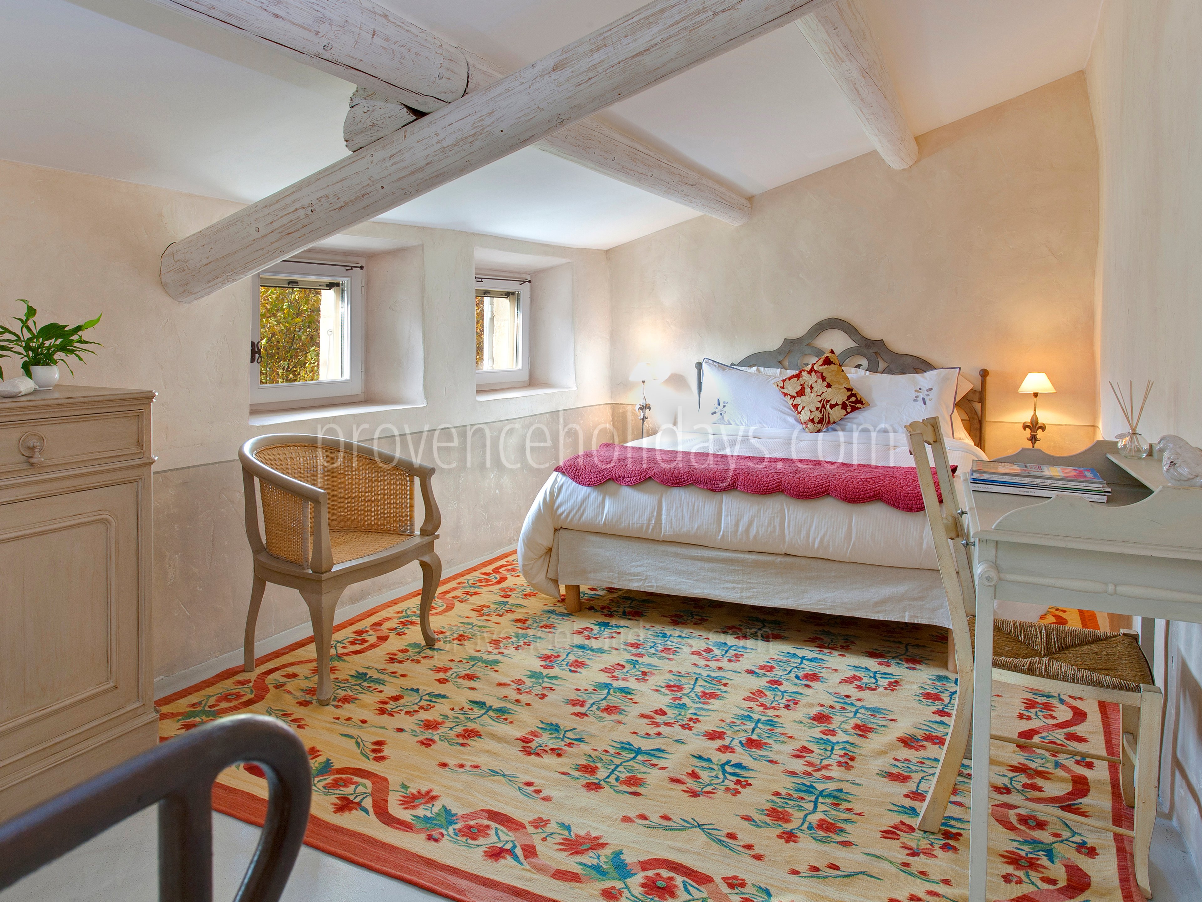 25 - Mas Bonnieux: Villa: Bedroom