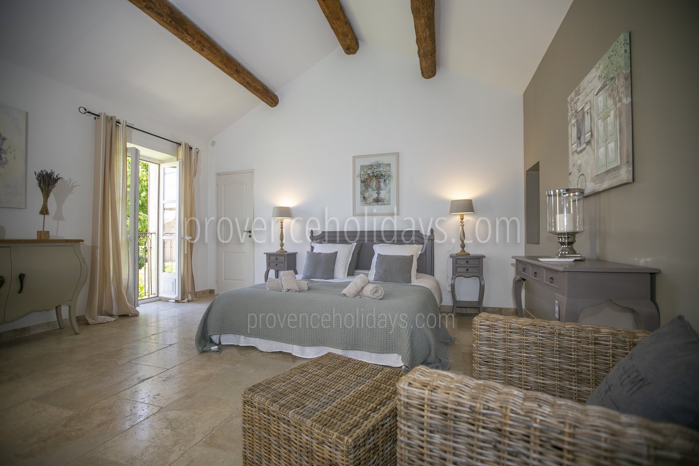 21 - Les Oliviers: Villa: Bedroom - Master bedroom first floor east side