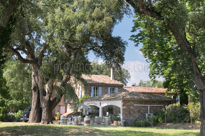 Prachtige bastide in het hart van de Plaine des Maures