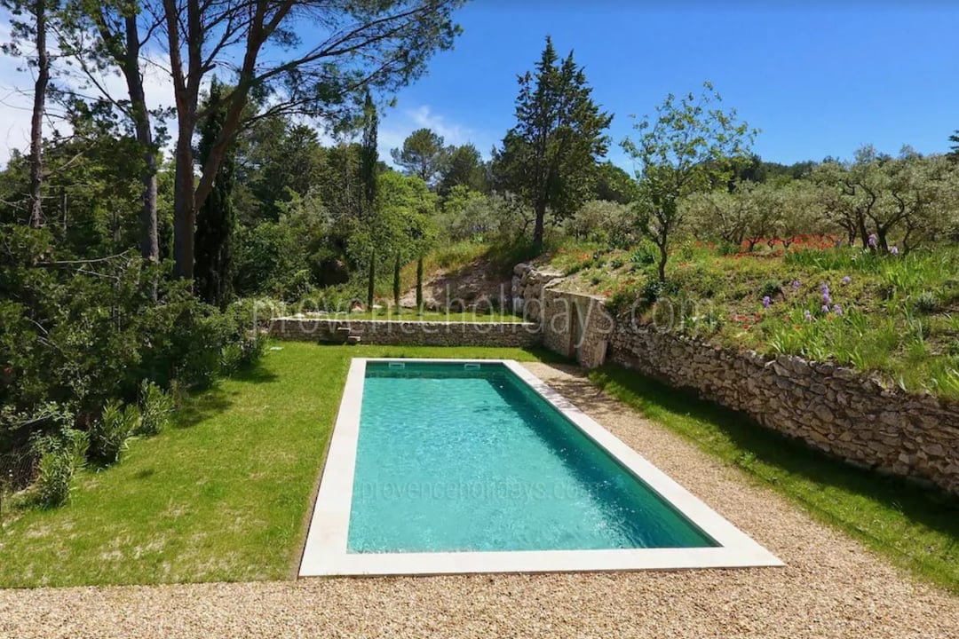 Modern villa with air conditioning in Saint-Rémy-de-Provence