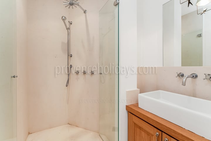 17 - Bastide Azurée: Villa: Bathroom