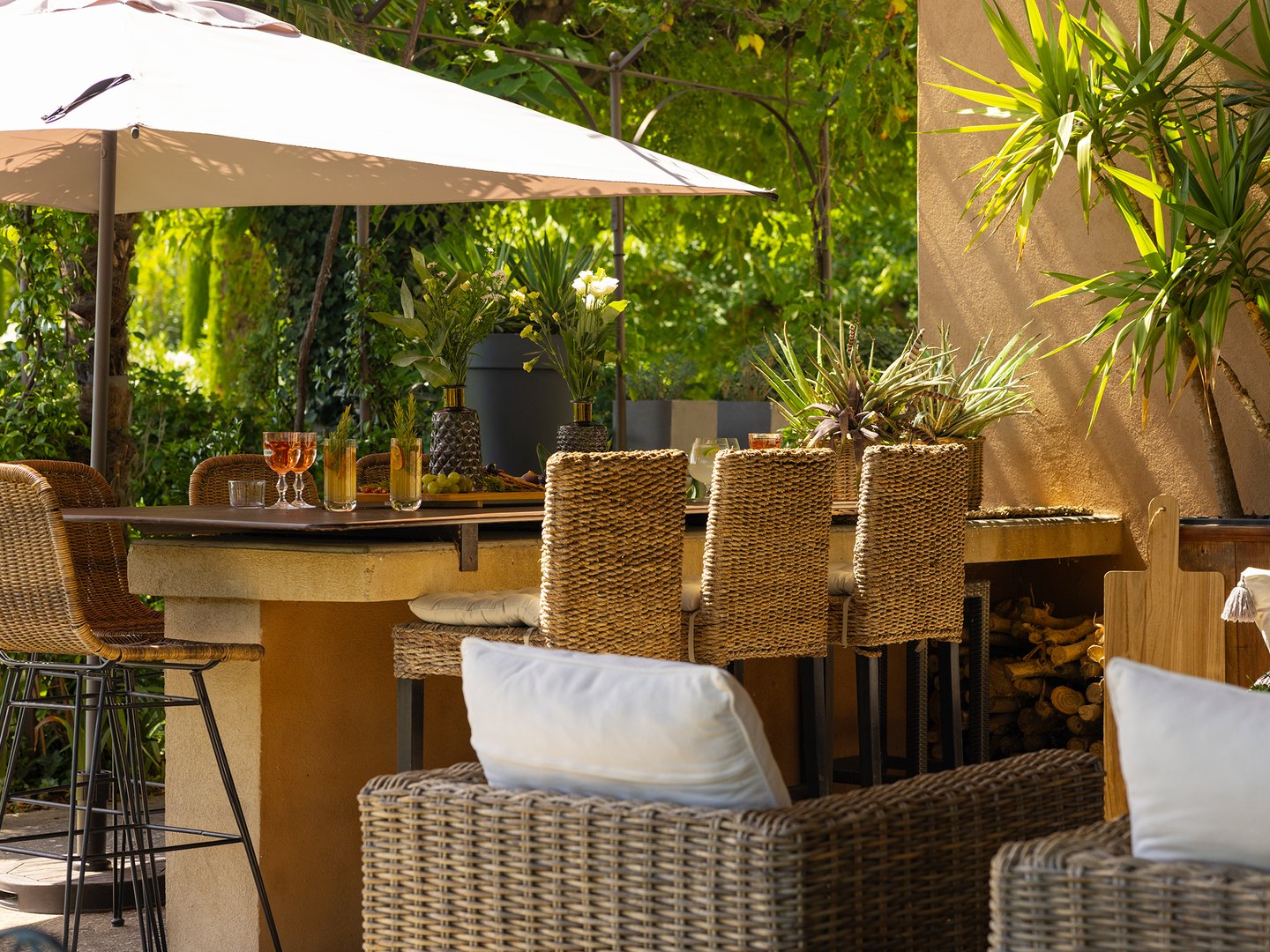 18 - Mas Le Thor: Villa: Exterior