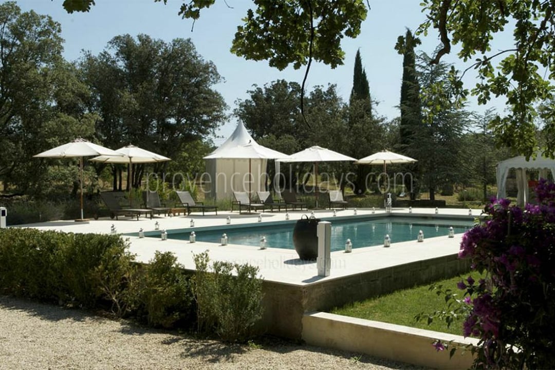 8 - Le Mas aux Gargouilles: Villa: Pool