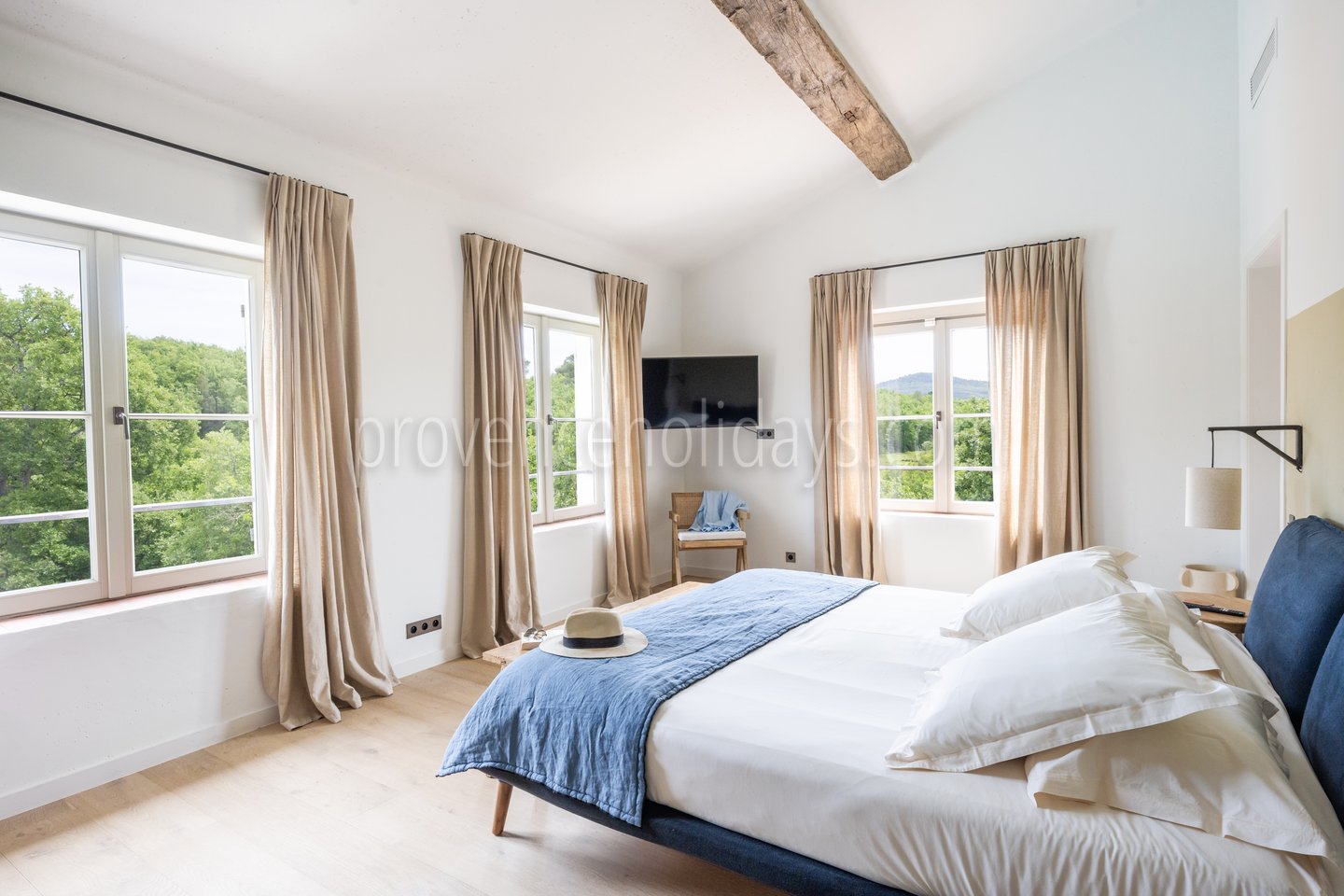 16 - Bergerie des Vignes: Villa: Bedroom