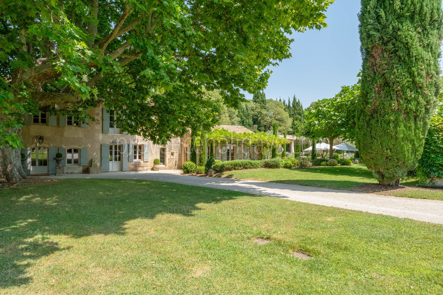 37 - Mas des Chênes Verts: Villa: Exterior
