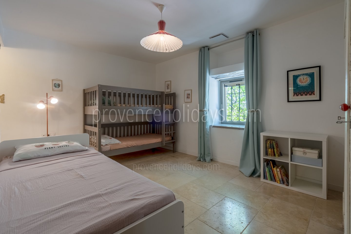 18 - Mas des Aires: Villa: Bedroom